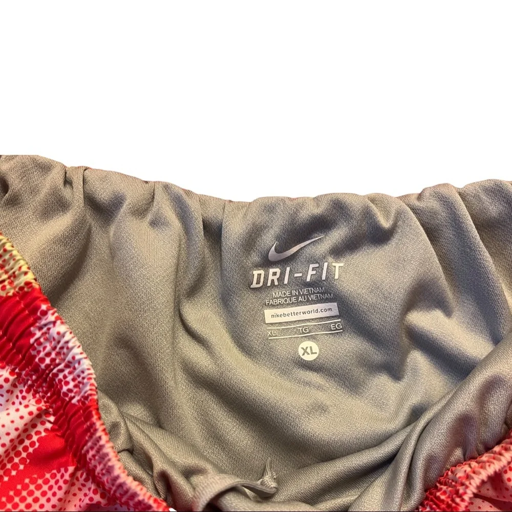 Nike Dri Fit Shorts - Picture 4 of 4